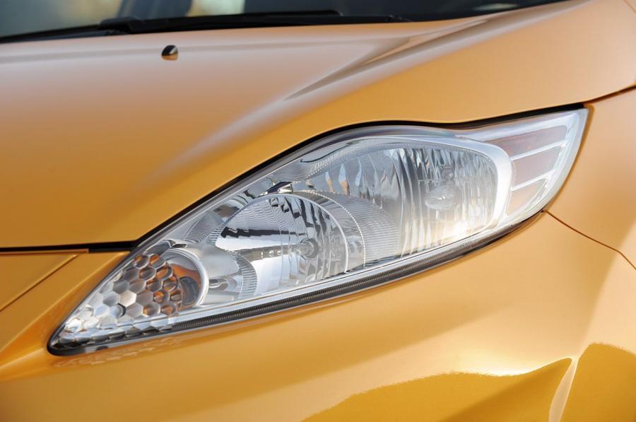  Ford Fiesta SES 2011 года  (фото 51 из 59)